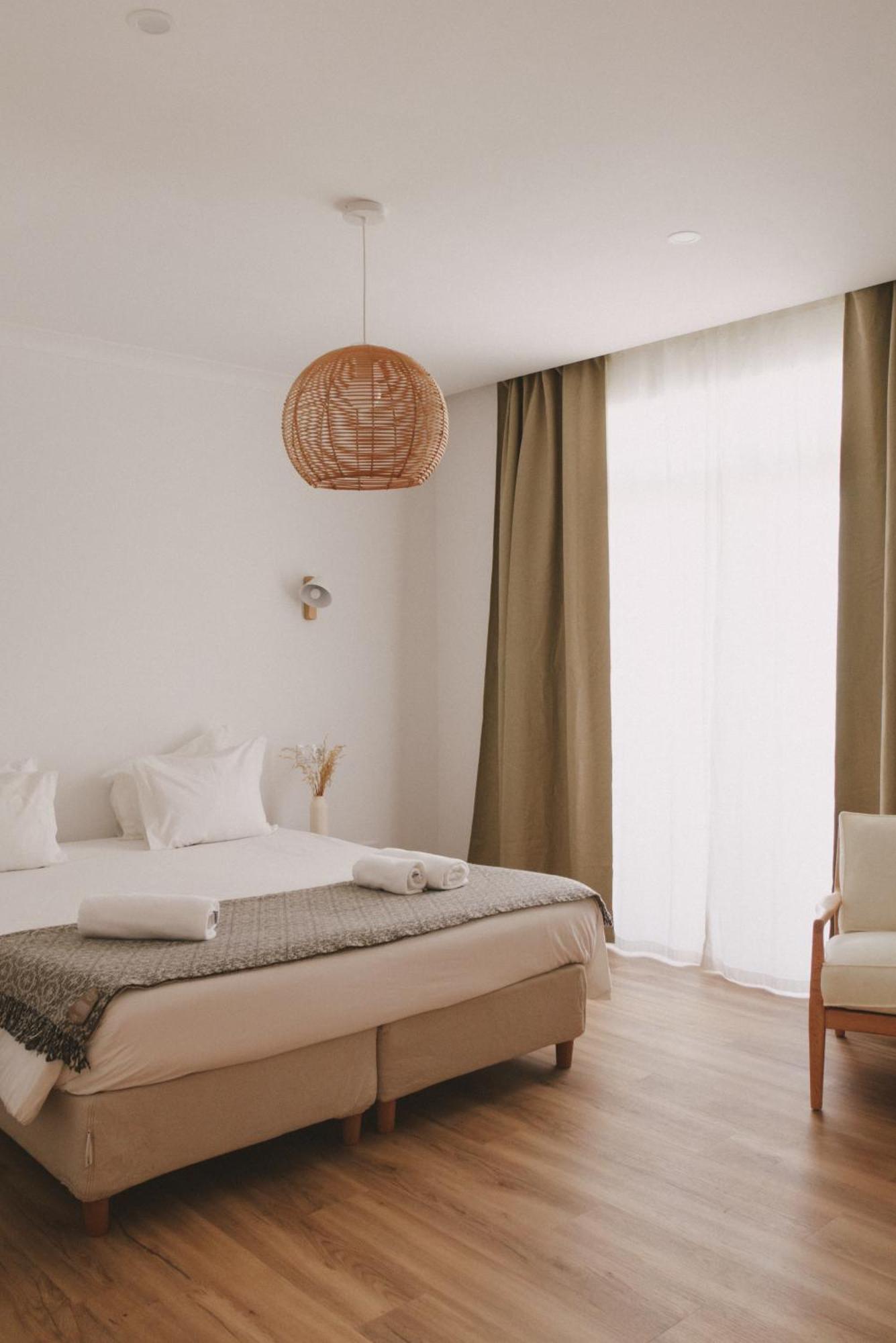 Pure Flor de Esteva - Bed&Breakfast Vila do Bispo Habitación foto